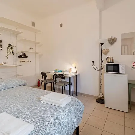 Il Gattino Di - Piccolo Monolocale Centro E Stazione Del Treno Appartement *